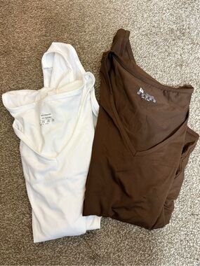 NWT 2-Piece V-Neck Bodysuit Bundle White & Brown XL Stretch Short Sleeve